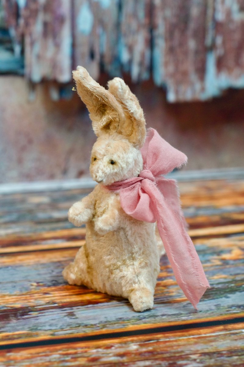 ビロードのウサギ。 2023 年のシンボル - 人形・フィギュア - その他の素材 ピンク
