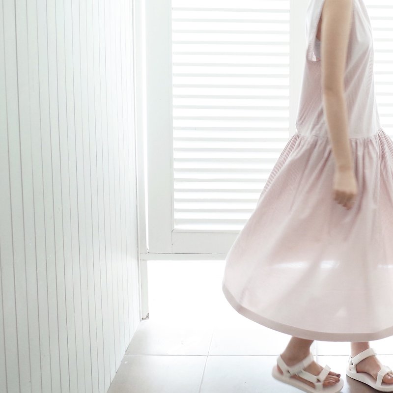 直條紋 粉色長洋 - 洋裝/連身裙 - 棉．麻 粉紅色