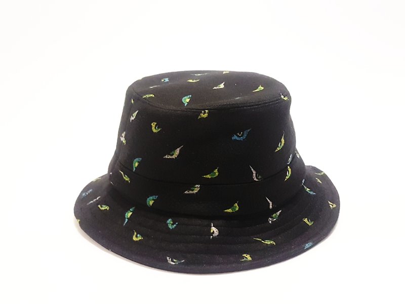 Color Fun Small Hat Brim Gentleman Hat-Little Color Bird (Black) #色Print#exclusive#limited#autumnwinter#gift#warm - หมวก - เส้นใยสังเคราะห์ สีดำ
