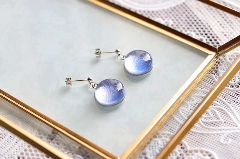 Resin Art Round Earrings - Fragments of the Rainy Season - ต่างหู - เรซิน สีน้ำเงิน