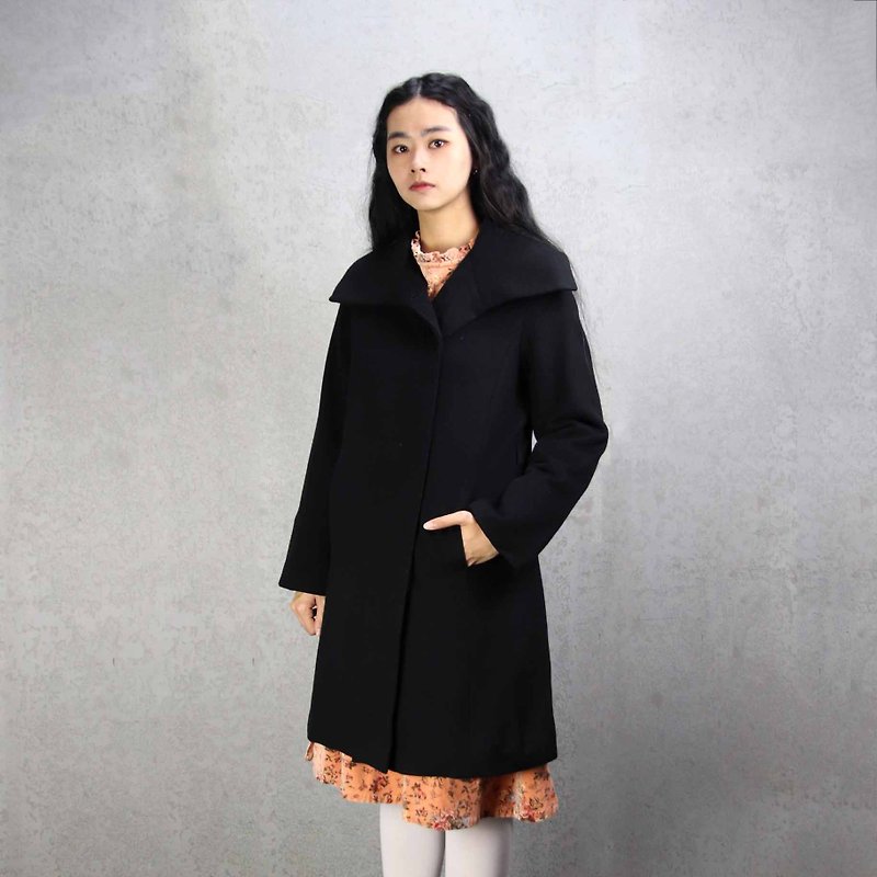 Tsubasa.Y Antique House A09 vintage wool lapel coat, wool wool long coat - Women's Casual & Functional Jackets - Wool Black