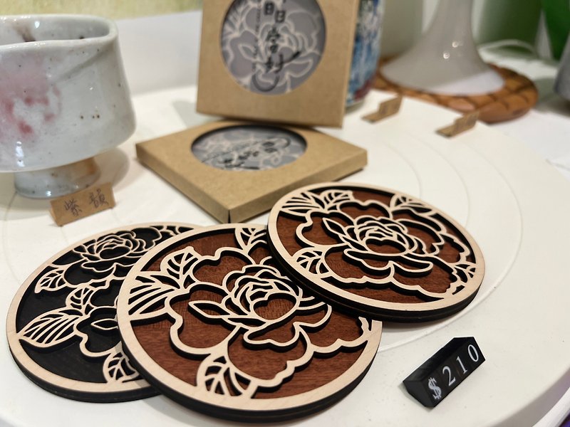 Camellia bloom coaster (coffee wood color) - Coasters - Wood Brown