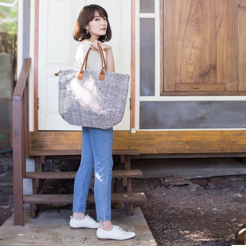 Oversize Sweet Journey Bags Botanical Dyed Cotton Natural-Brown Color - 手袋/手提袋 - 棉．麻 咖啡色