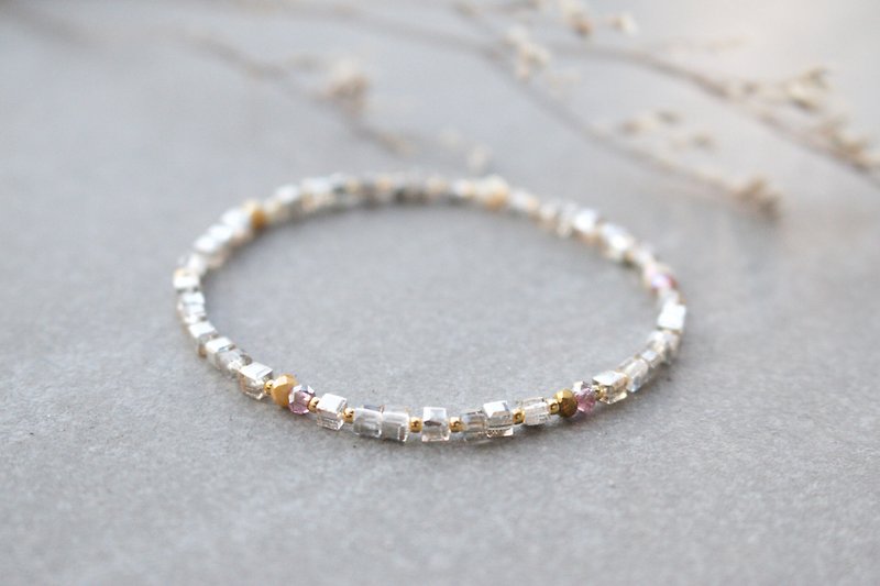 Crystal Elastic Bracelet 0879-Joy - Bracelets - Glass Gold