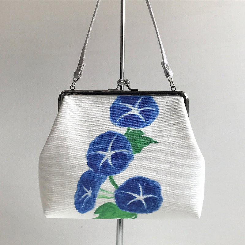 Japon Flower Gusseted Pouch Bag Morning Glory - กระเป๋าถือ - ผ้าฝ้าย/ผ้าลินิน สีน้ำเงิน