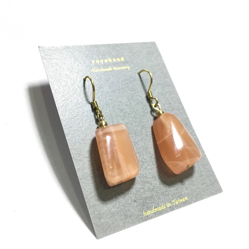 Natural stone pink hand earrings - Earrings & Clip-ons - Other Materials Pink