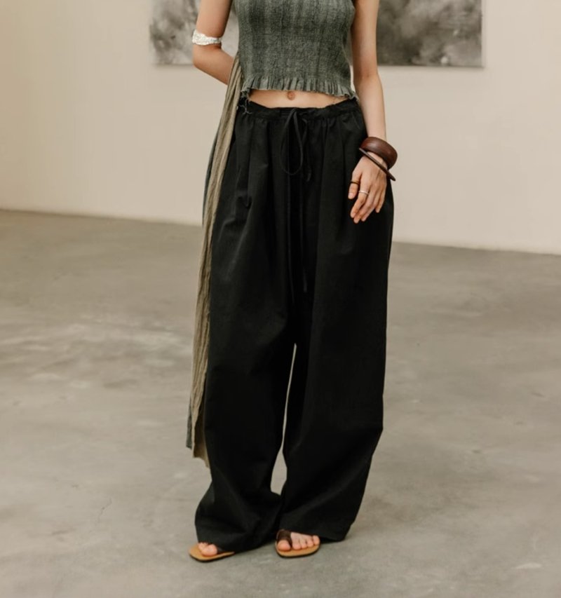 French style minimalist drawstring pleated cotton trousers - กางเกงขายาว - วัสดุอื่นๆ สีดำ