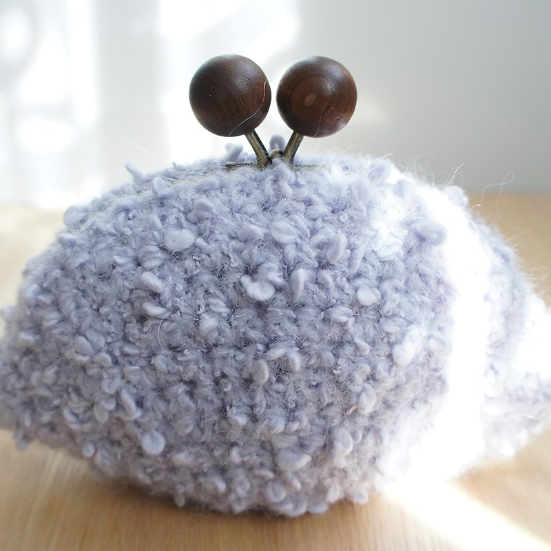 Ba-ba handmade Crochet pouch No.C1203 - กระเป๋าถือ - วัสดุอื่นๆ สีเทา