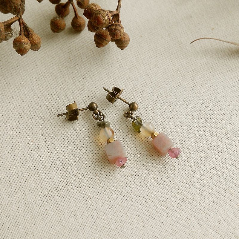 粉綠色系天然石耳環 可改耳夾式 雅緻 微甜 - 耳環/耳夾 - 玉石 粉紅色