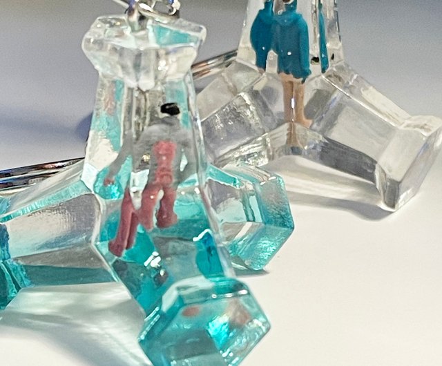 テトラポッドキーホルダー - 中部粽チャーム、テトラポッドの中に小人