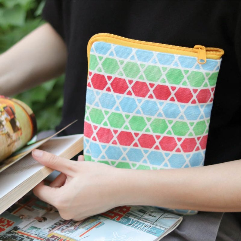 【LAI HAO】Ka-Tsi Style-IPAD Mini holder (Stripe/Cross/Original/Squa - Clutch Bags - Cotton & Hemp 