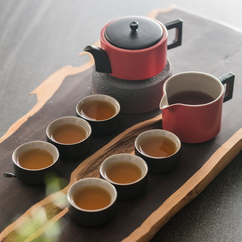 【Lubao LOHAS】Longqi Pot Tea Set-Fuguihong Four Cups in One Pot/Six Cups in One Sea Pot - Teapots & Teacups - Pottery Red