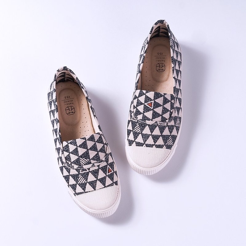 Comfortable Casual Flat Shoes - รองเท้าลำลองผู้หญิง - ผ้าฝ้าย/ผ้าลินิน สีดำ