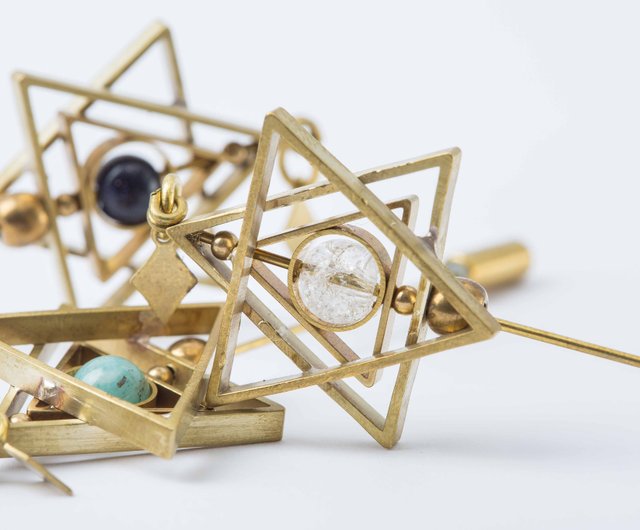 次元六芒星の魔法陣ピン - ショップ Agaric Garden ブローチ - Pinkoi