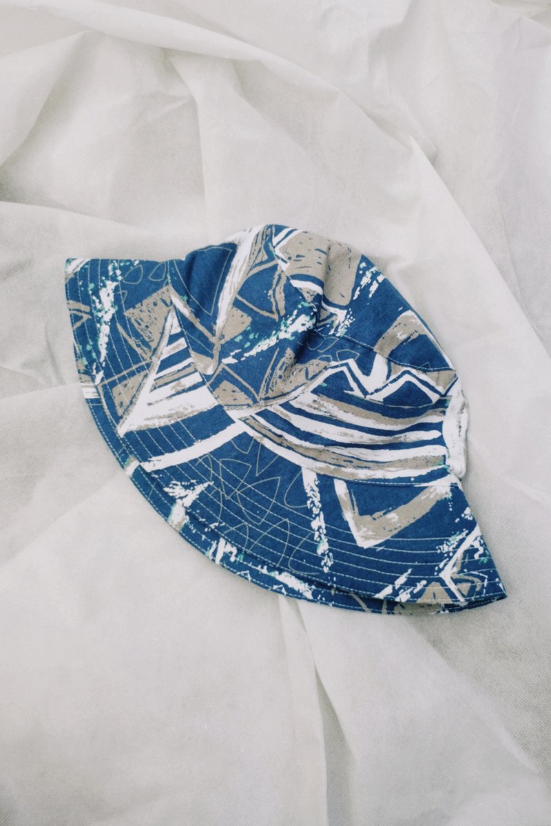 Before Midnight Bucket Hat - 女襯衫 - 棉．麻 藍色
