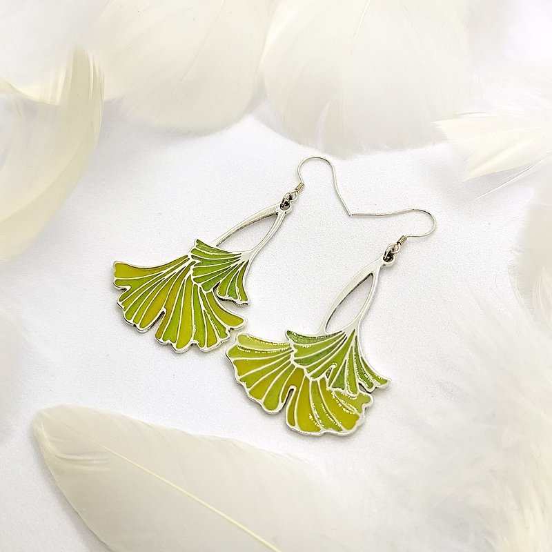 Ginkgo Leaf / 925 Silver Plique-a jour Enamels Earrings-Gift for her - ต่างหู - วัตถุเคลือบ สีเหลือง