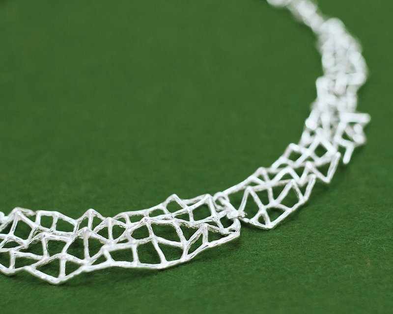 Silver dress necklace - Modern necklace - Crosshatch necklace - Geometric - สร้อยคอ - โลหะ สีเงิน