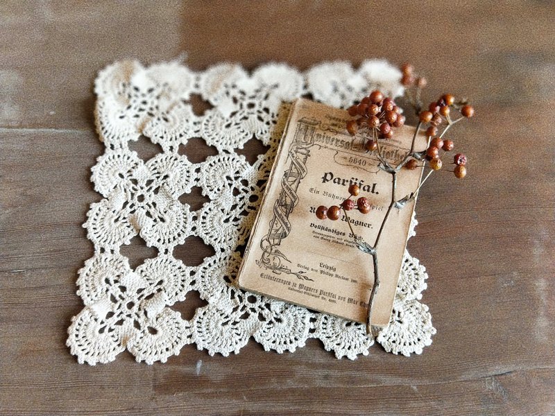 [Good day fetish] European vintage/antique antique handmade crochet lace piece 010 - ของวางตกแต่ง - ผ้าฝ้าย/ผ้าลินิน หลากหลายสี