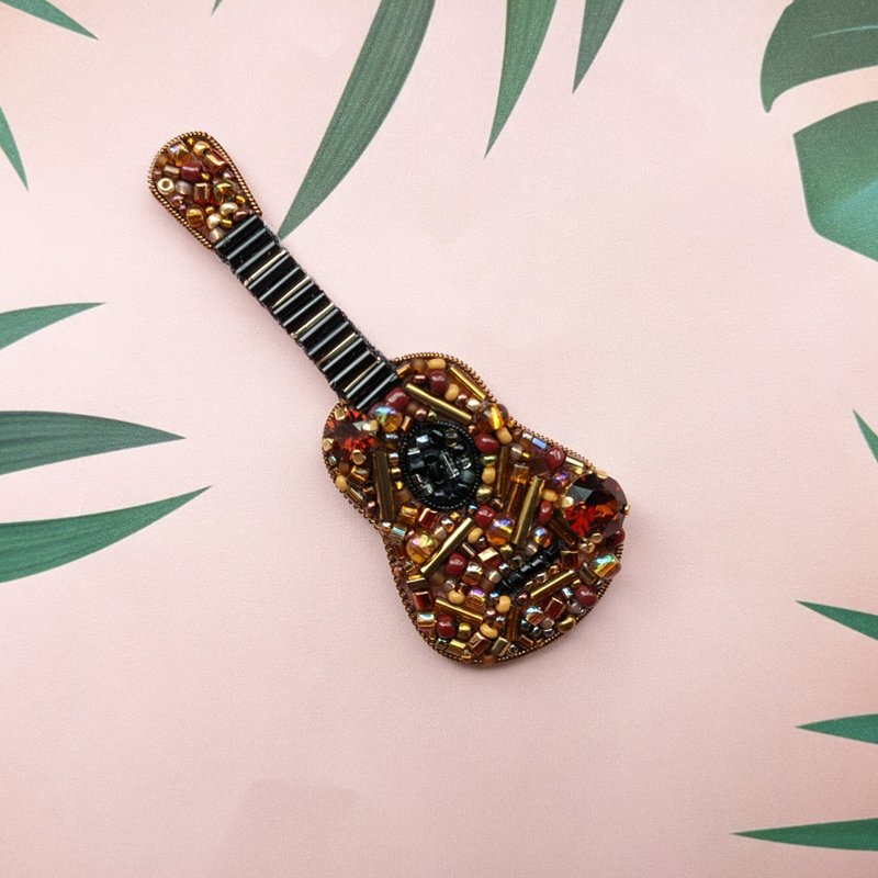 Ukulele brooch - เข็มกลัด - ทองแดงทองเหลือง สีนำ้ตาล