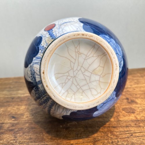 陶器の花瓶 手描きの装飾付き b260544e1a60bebe6db27a1e46f9b5