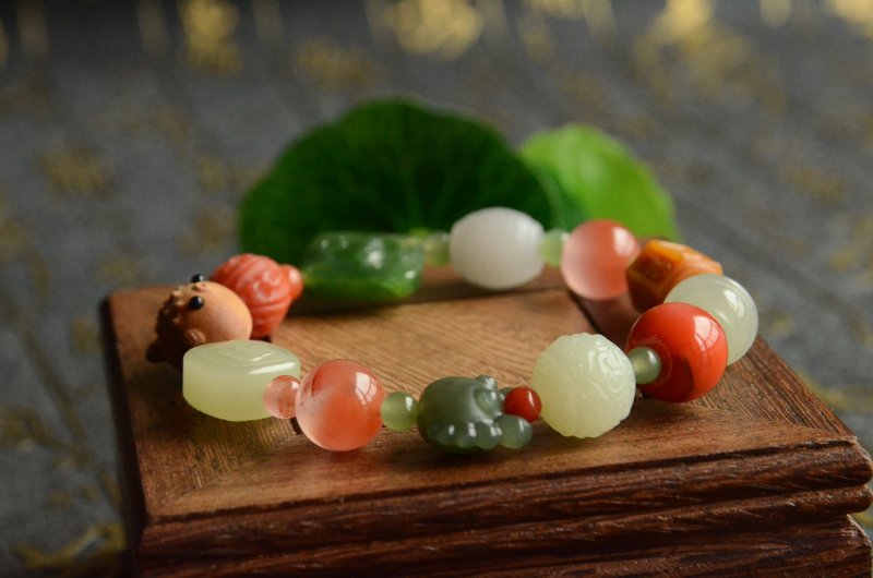 【納吉】天然和田玉南紅老山檀多寶手串手鏈 - 手鍊/手環 - 寶石 