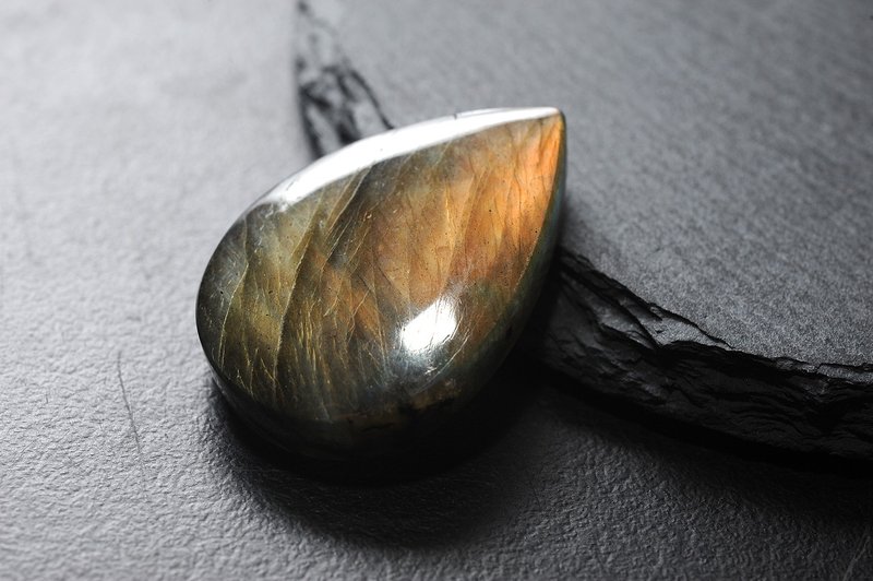 拉長石雕件 礦石/水晶/靈修/開運/招財/破煞/防小人w2 - 擺飾/家飾品 - 寶石 