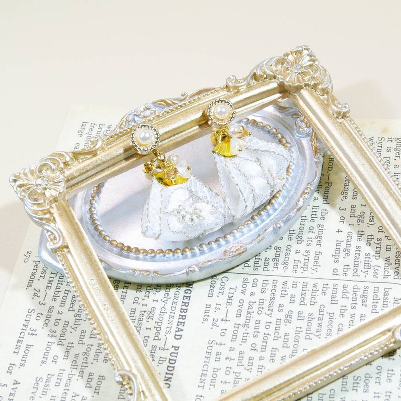 刺繡緞帶耳環 白色 耳夾 | 一對 - 耳環/耳夾/耳骨夾 - 其他材質 白色