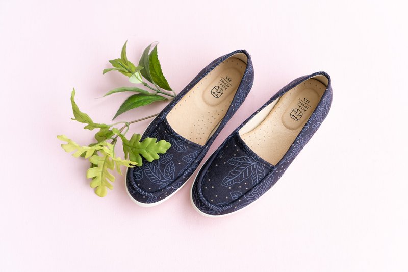 Slip-on casual shoes Flat Sneakers with Japanese fabrics Leather insole - รองเท้าลำลองผู้หญิง - ผ้าฝ้าย/ผ้าลินิน สีน้ำเงิน