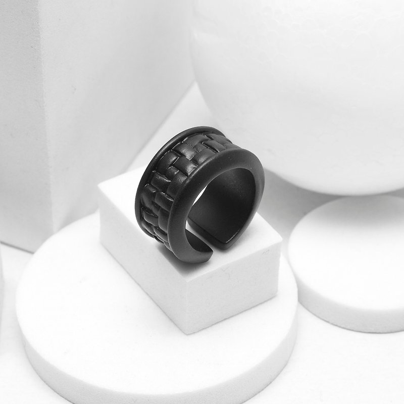 Recovery Woven Ring (Fog Black) - แหวนทั่วไป - โลหะ สีดำ