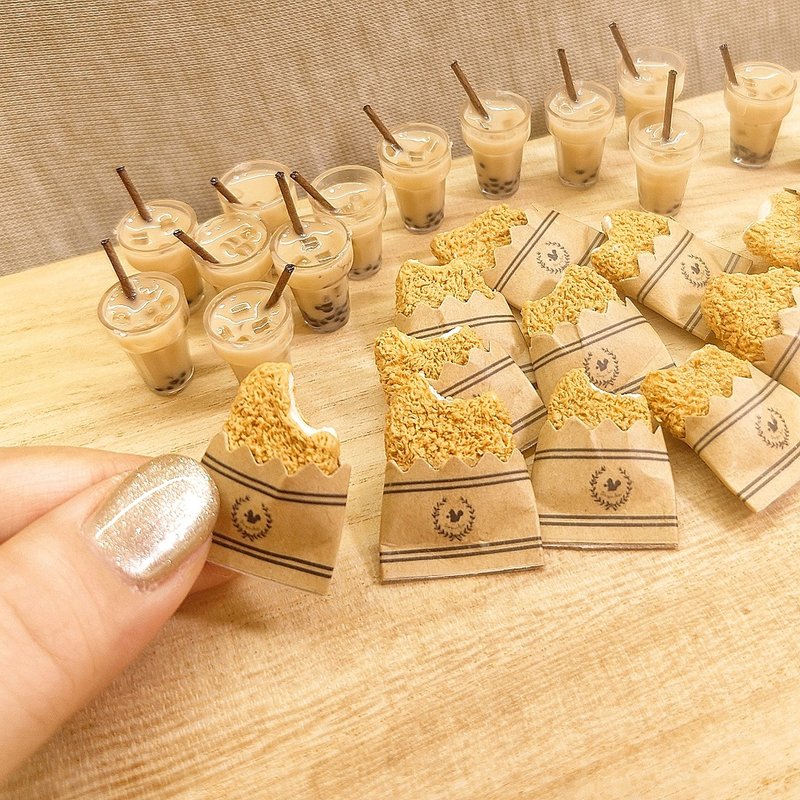 【DIY線上課程】雞排與珍奶-耳環/鑰匙圈-袖珍黏土教學影片含材料 - 零件/散裝材料/工具 - 黏土 