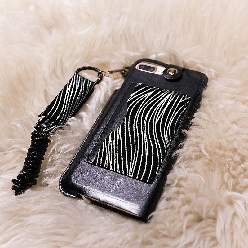 iPhone SE(二代) & 8 / 7 (4.7吋) 掛繩式卡夾站立皮套 漆黑銀 - 手機殼/手機套 - 人造皮革 黑色