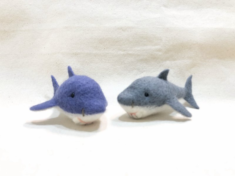 Wool felt cute little shark - Keychains - Wool Gray