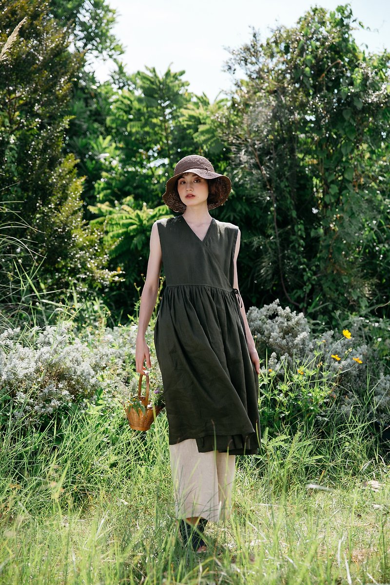 Sleevless wrap dress in olive - 連身裙 - 棉．麻 綠色