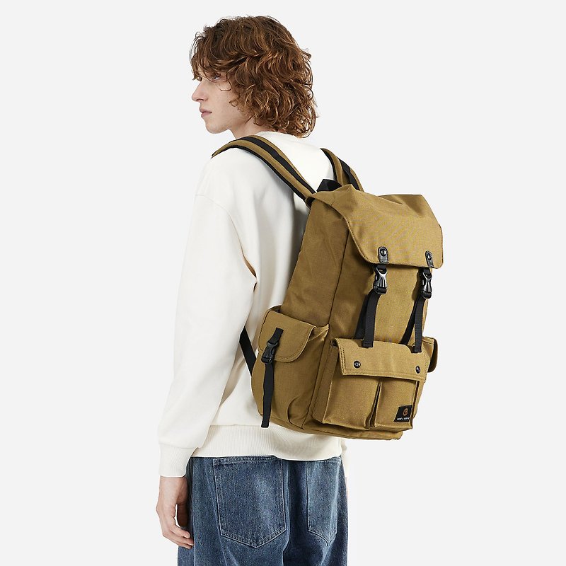 The Dude Hong Kong brand casual sports-shaped large drawstring backpack Predator - Khaki Green - กระเป๋าเป้สะพายหลัง - วัสดุกันนำ้ สีกากี