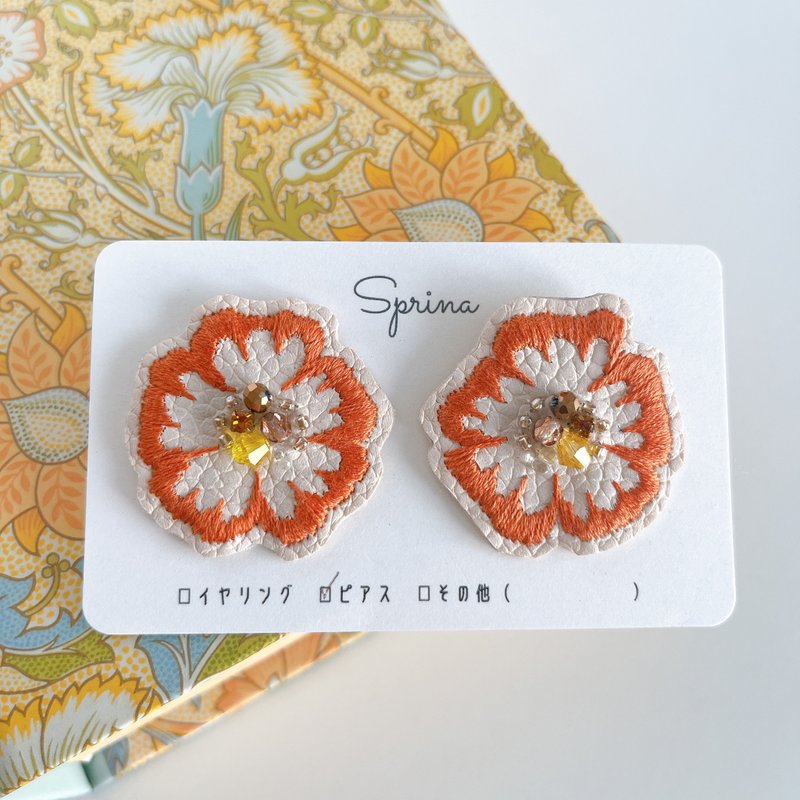 Flower embroidery earrings - vitamin orange - Earrings & Clip-ons - Thread Orange