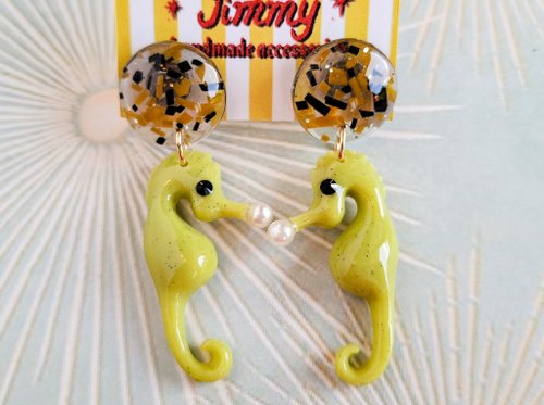 ＊GIRLS CREW＊ スパークリング タツノオトシゴ ピアス 送料込 sst-s-01258xx.jpg