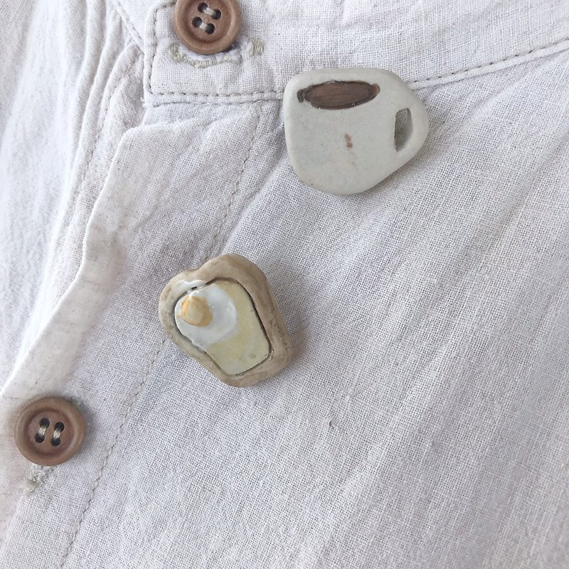 Breakfast Set / Ceramic Brooch - Brooches - Pottery White