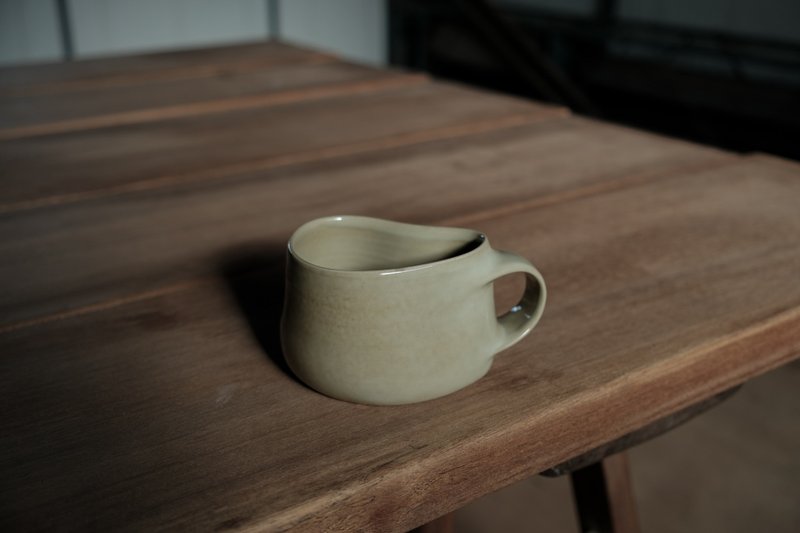 馬克杯 l 酪梨釉 層層 陶杯 - 咖啡杯/馬克杯 - 陶 綠色