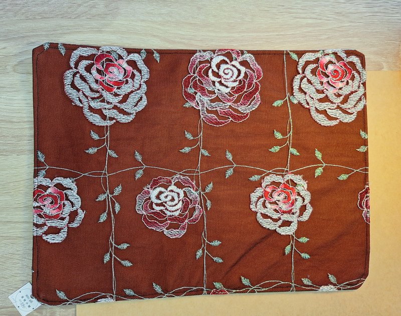手作蕾絲裝飾巾-漸層玫瑰 - 擺飾/家飾品 - 其他材質 