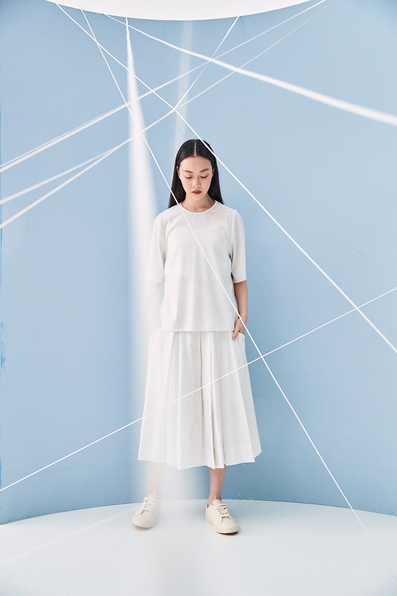 脇邊開衩短版袖不對稱上衣 - 女上衣/長袖上衣 - 棉．麻 白色