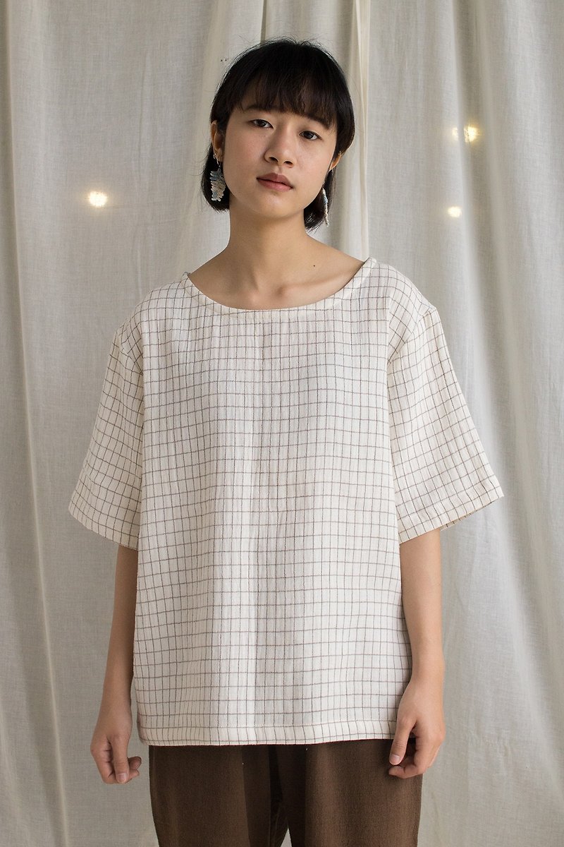 linnil: Square cotton round neck shirt - 女裝 上衣 - 棉．麻 白色