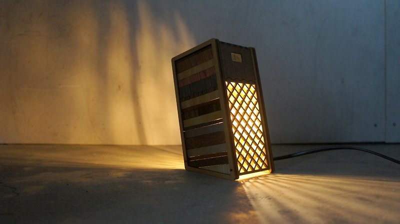 モザイクの森シリーズ-トワイライトライト - 照明・ランプ - 木製 多色
