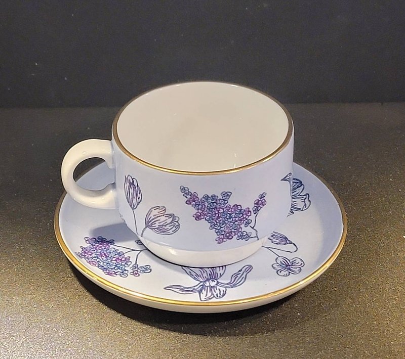 Hand-painted classical grass flower cup and plate set - Mugs - Porcelain Blue