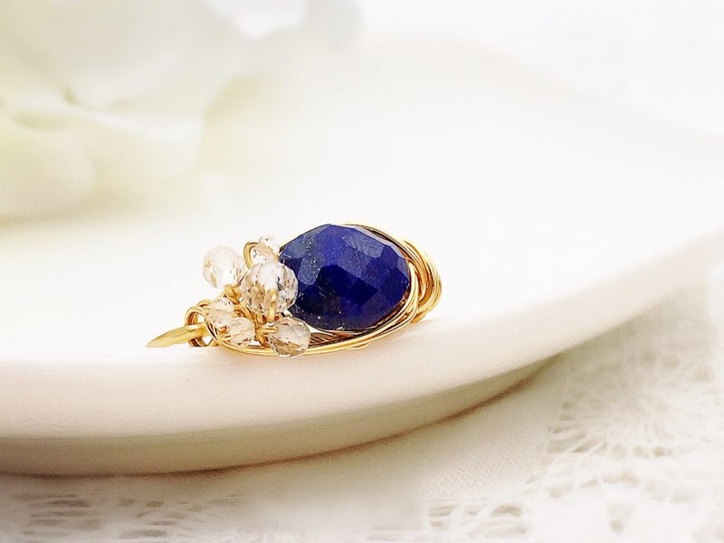 Maries garden - ラピスラズリとホワイトトパーズのワイヤーリング - 戒指 - 寶石 藍色