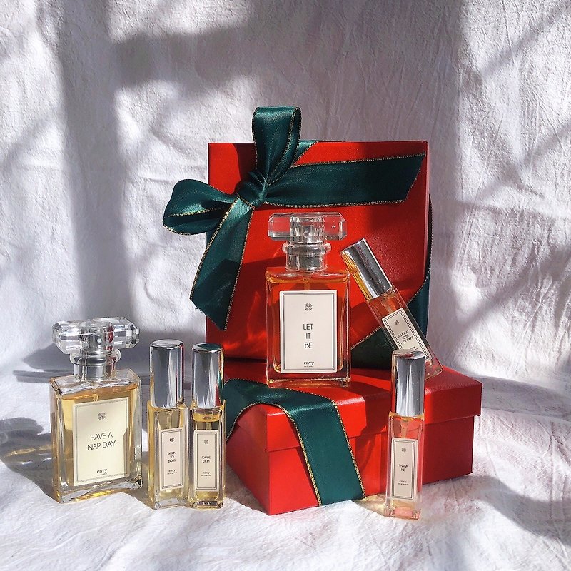 Classic Collection 2022 Fragrance Christmas Gift Box - น้ำหอม - วัสดุอื่นๆ 