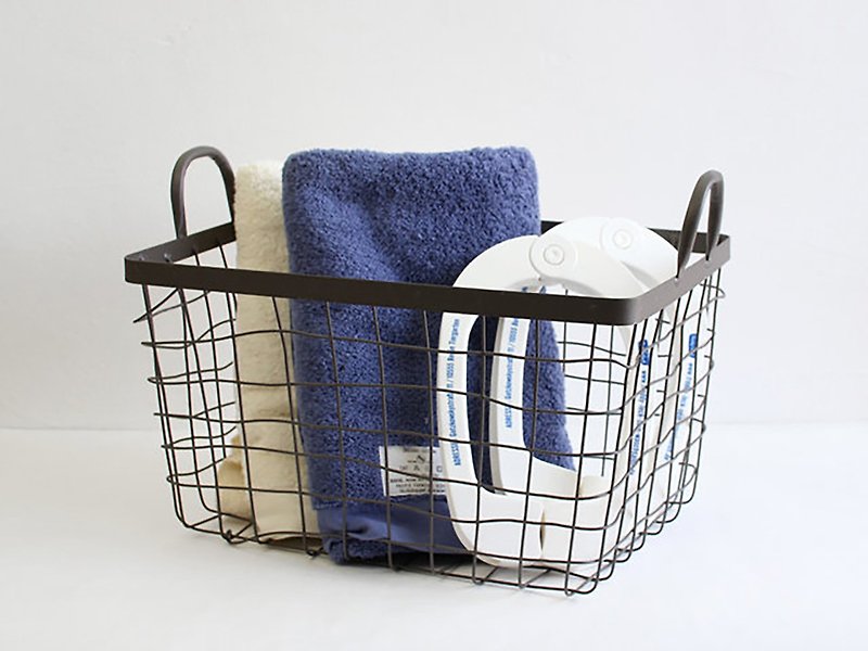 SQUARE BASKET WITH HANDLE Small Hand-woven steel double vine handle storage basket - small square - ชั้นวาง/ตะกร้า - สแตนเลส สีเงิน