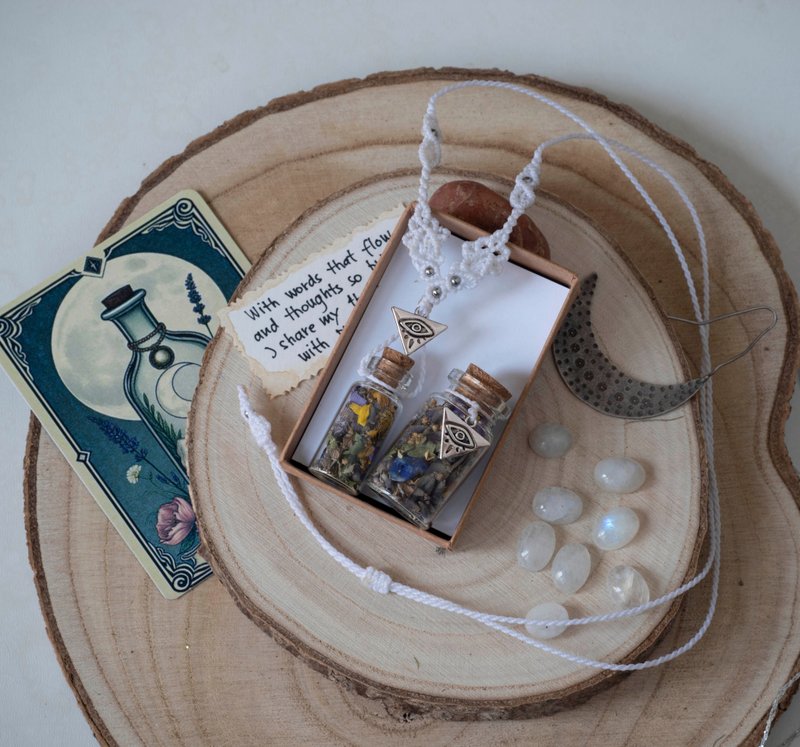 Lucid dream potion, vivid dream amulet, spell bottle necklace - 項鍊 - 寶石 白色