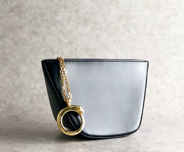 日本直送名牌中古包】Cartier カルティエポーチブラック
