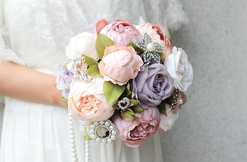 Jewelry Bouquet [Imitation Flower Series] Mrs. Pearl/Smoky Pink Peony - ตกแต่งต้นไม้ - วัสดุอื่นๆ สึชมพู