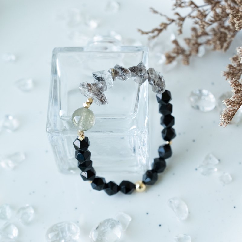 Herkimer diamond, rultilated quartz gemstones bracelet gift for girl friend - สร้อยข้อมือ - คริสตัล สีดำ